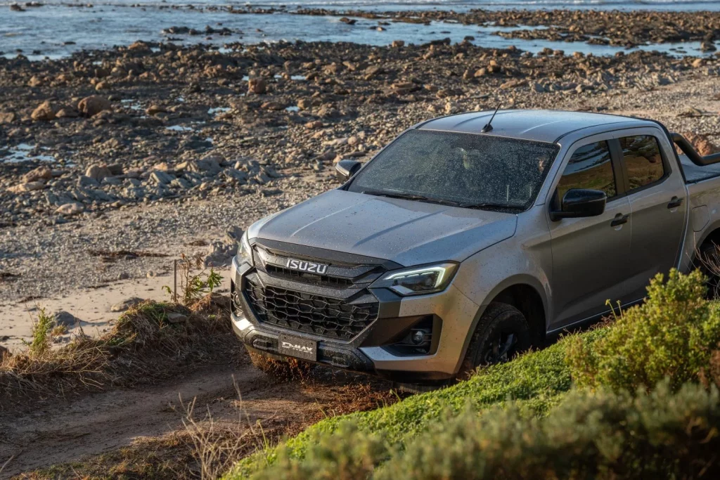 El Isuzu D-Max estrena motor diésel 2.2 y cambio automático de 8 velocidades