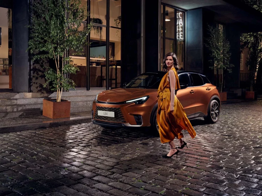 lexus lbx campana10 Motor16