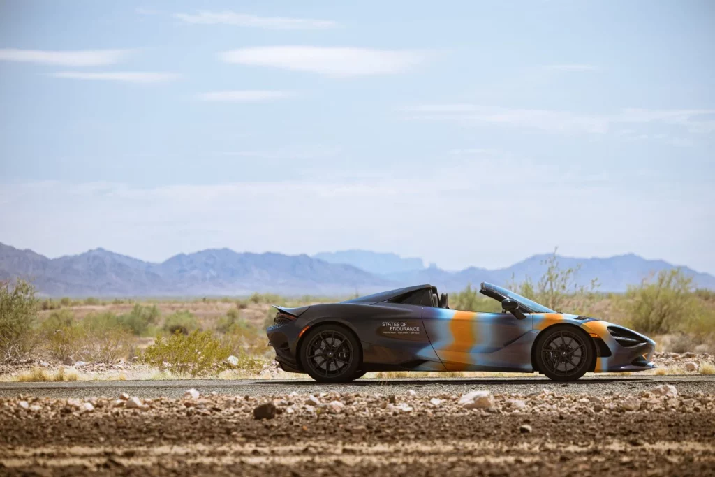McLaren celebra un aniversario muy especial atravesando EE. UU.