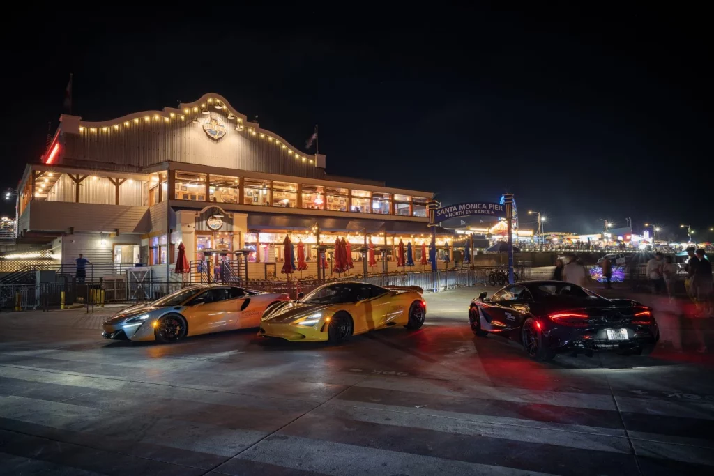 McLaren celebra un aniversario muy especial atravesando EE. UU.