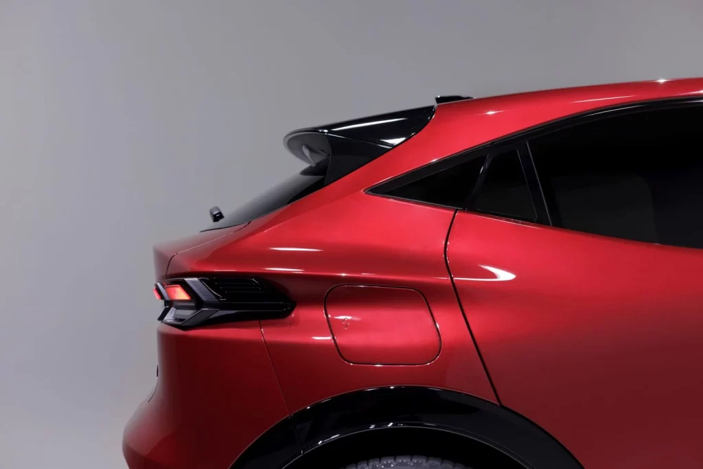 El nuevo Renault Clio -con el híbrido como estrella- ya tiene precios 18 Motor16 nuevo renault clio esprit alpine rojo 2026 21 Motor16