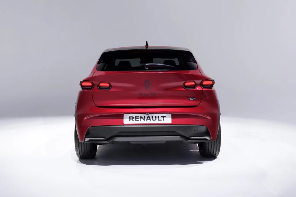 El nuevo Renault Clio -con el híbrido como estrella- ya tiene precios 8 Motor16 nuevo renault clio esprit alpine rojo 2026 27 Motor16