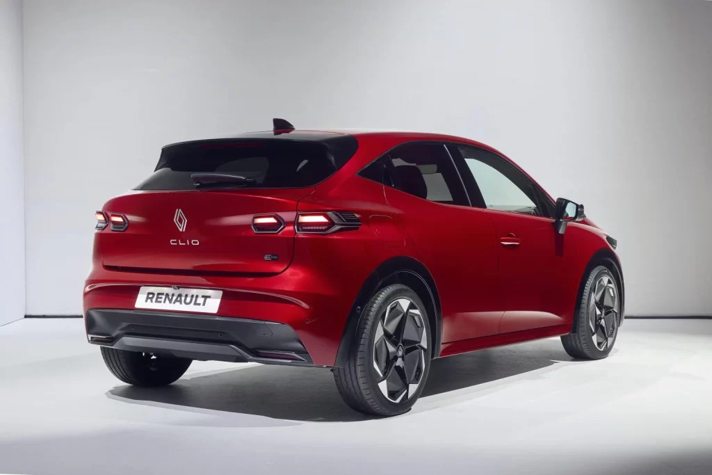 El nuevo Renault Clio -con el híbrido como estrella- ya tiene precios 1 Motor16 nuevo renault clio techno rojo 2026 10 Motor16