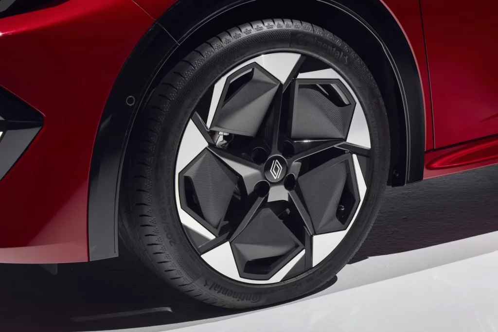 El nuevo Renault Clio -con el híbrido como estrella- ya tiene precios 13 Motor16 nuevo renault clio techno rojo 2026 9 Motor16