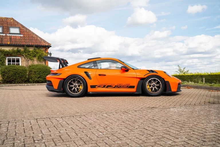Tu Porsche 911 GT3 RS puede estrenar llantas de aluminio forjado y carbono