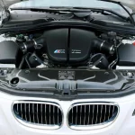 Cuando 20 años después puedes estrenar un BMW con un V10 nacido en la Fórmula 1