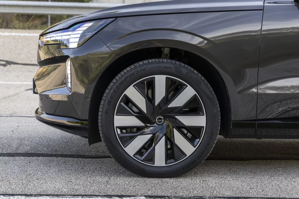 Prueba del Volvo EX90 Twin Motor Performance Ultra: ¡Viajeros, al tren!