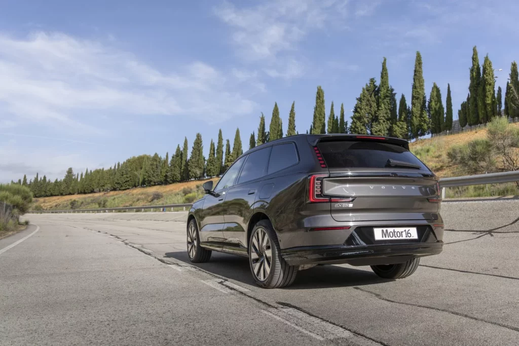 Prueba del Volvo EX90 Twin Motor Performance Ultra: ¡Viajeros, al tren!