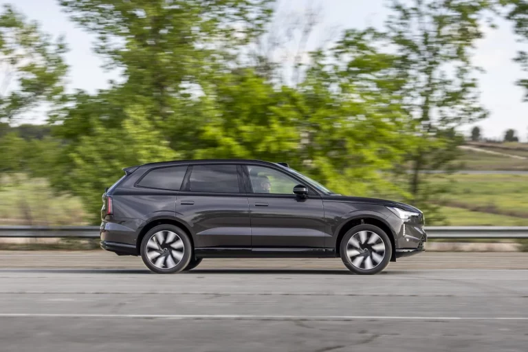 Prueba del Volvo EX90 Twin Motor Performance Ultra: ¡Viajeros, al tren!