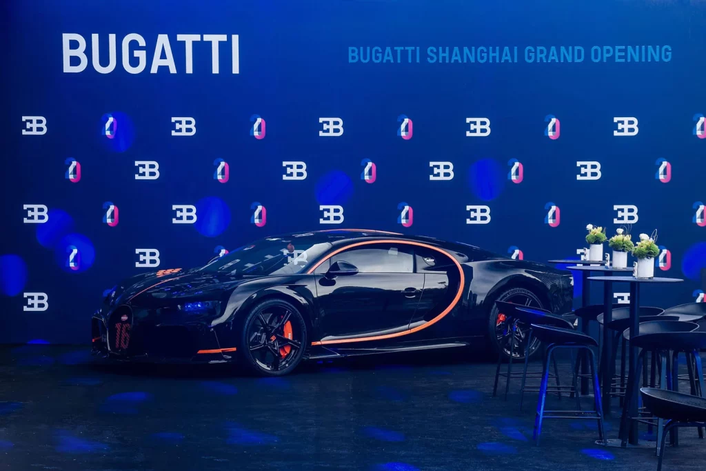 Bugatti desembarca en China: Shanghai acoge el primer showroom exclusivo de la marca 16 Motor16 12 2510 BUGATTI Divo Shanghai Motor16