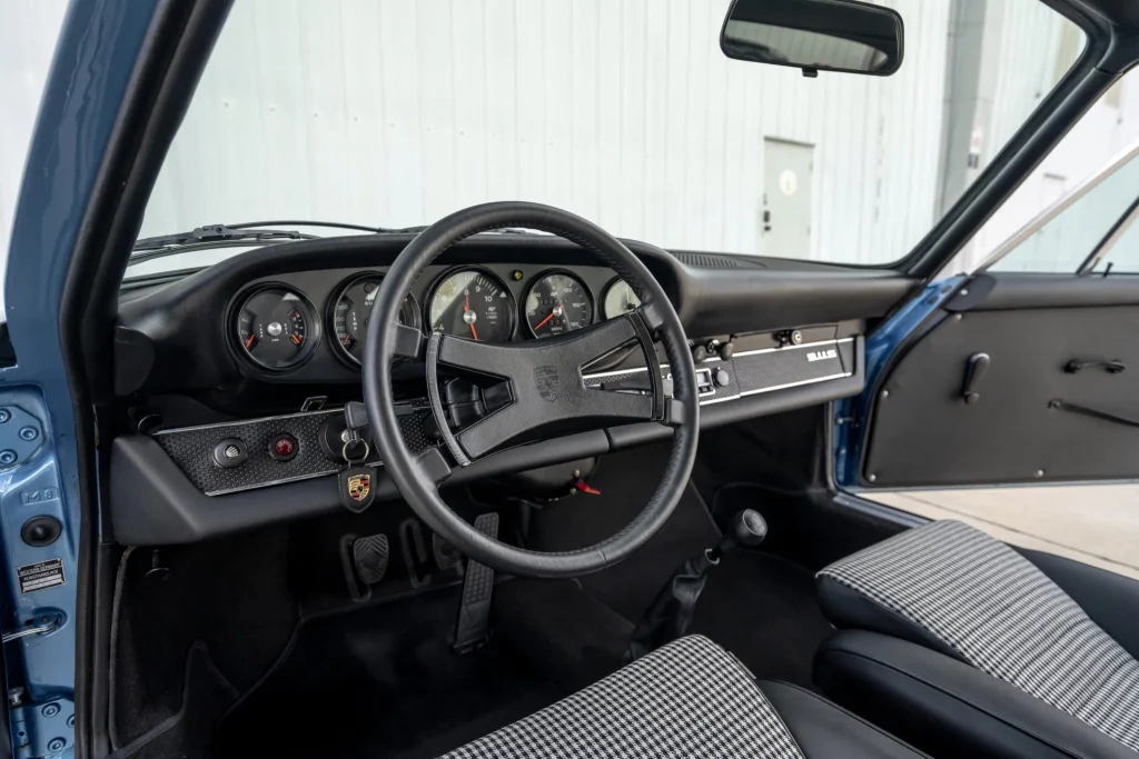 Los nombres que están detrás de este Porsche 911S que ha costado lo que cuatro a estrenar 20 Motor16 1971 Porsche 911S RUF Seinfeld 20 Motor16