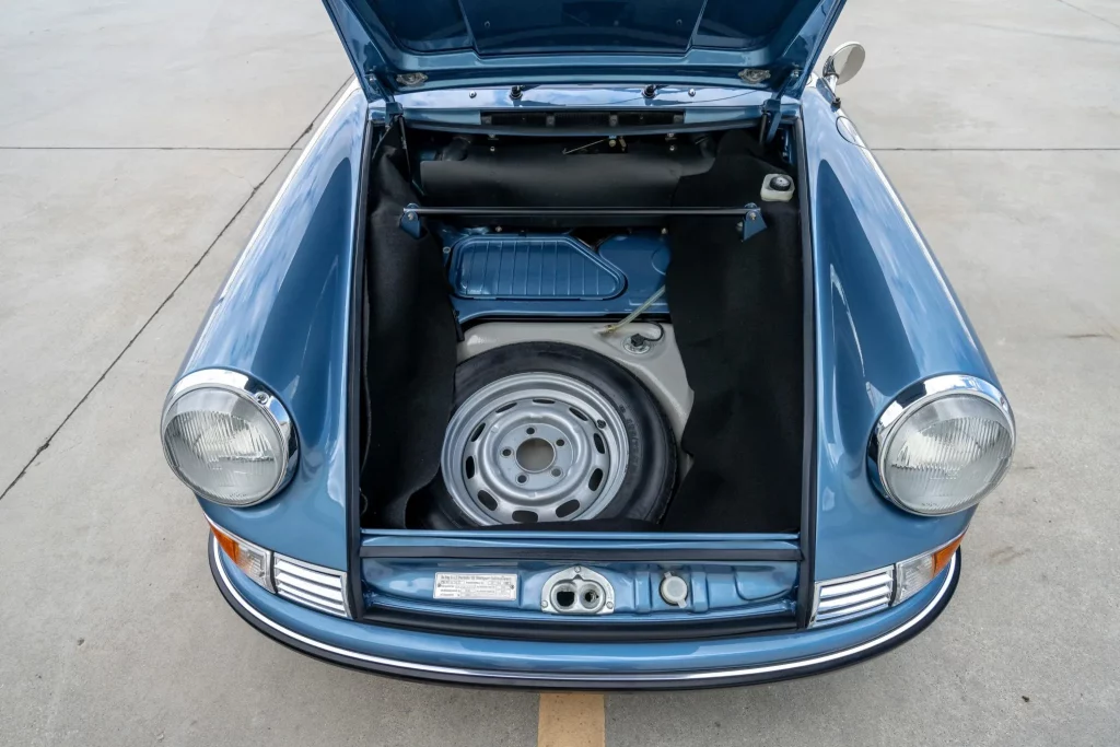 Los nombres que están detrás de este Porsche 911S que ha costado lo que cuatro a estrenar 31 Motor16 1971 Porsche 911S RUF Seinfeld 31 Motor16