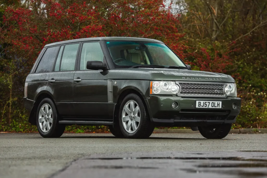 El Range Rover más querido por la Reina Isabel II y por Jeremy Clarkson puede ser tuyo 7 Motor16 2007 range rover voge iconic auctioneers 1 Motor16