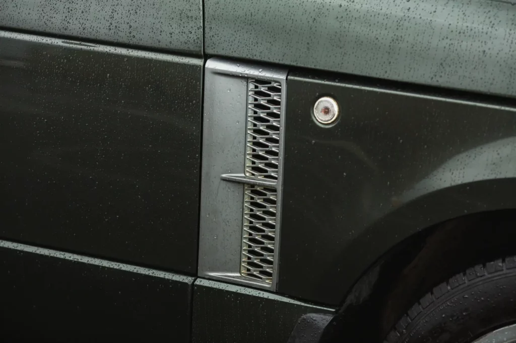 El Range Rover más querido por la Reina Isabel II y por Jeremy Clarkson puede ser tuyo 19 Motor16 2007 range rover voge iconic auctioneers 18 Motor16