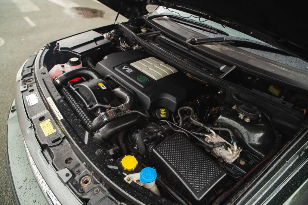 El Range Rover más querido por la Reina Isabel II y por Jeremy Clarkson puede ser tuyo 42 Motor16 2007 range rover voge iconic auctioneers 25 Motor16