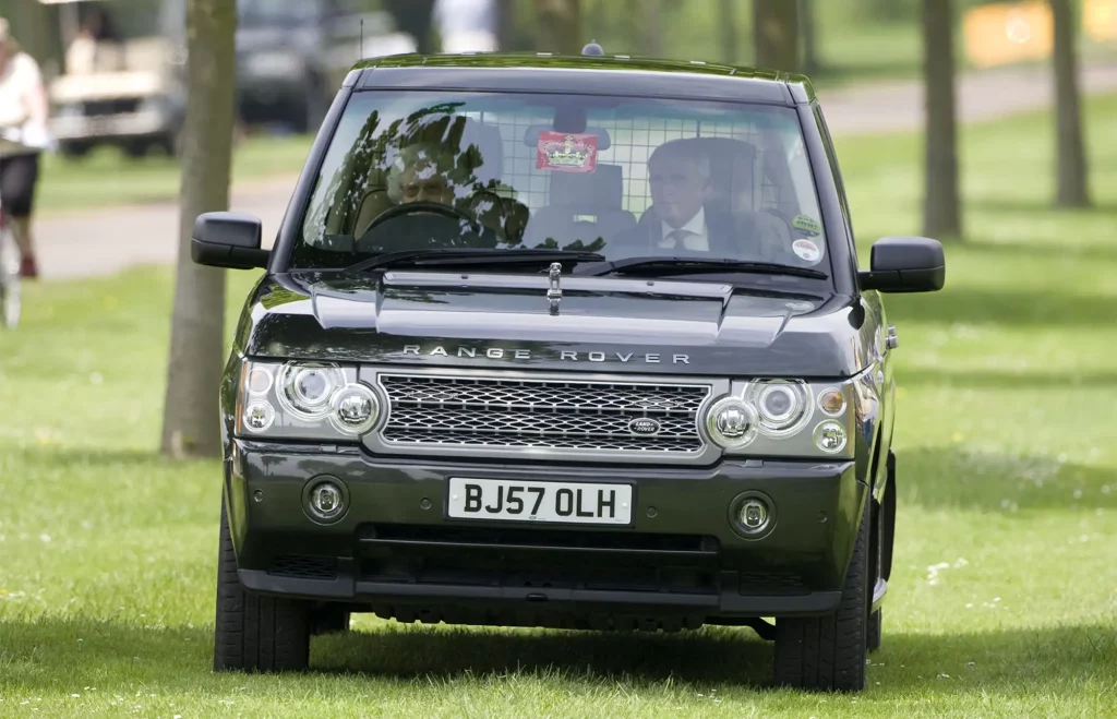 El Range Rover más querido por la Reina Isabel II y por Jeremy Clarkson puede ser tuyo 4 Motor16 2007 Range Rover Voge. Isabel II. Imagen exterior.