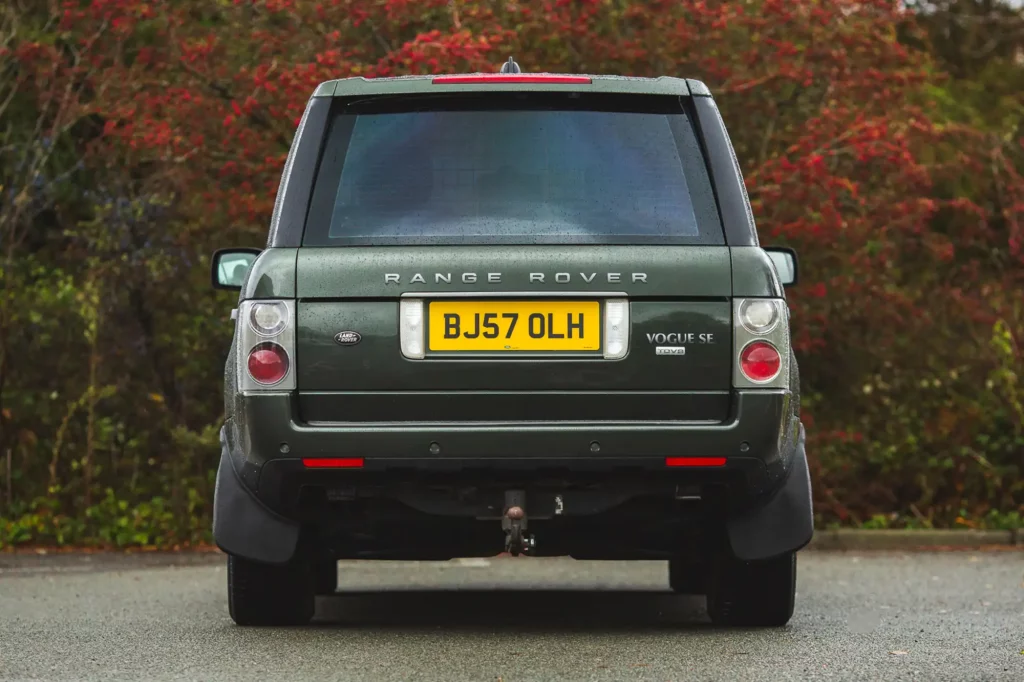 El Range Rover más querido por la Reina Isabel II y por Jeremy Clarkson puede ser tuyo 10 Motor16 2007 range rover voge iconic auctioneers 7 Motor16