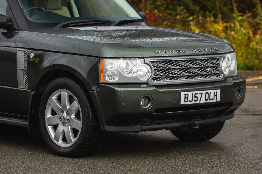 El Range Rover más querido por la Reina Isabel II y por Jeremy Clarkson puede ser tuyo 11 Motor16 2007 range rover voge iconic auctioneers 8 Motor16