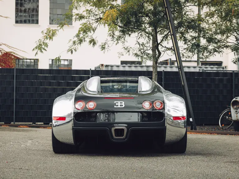 Este Bugatti Veyron no necesita pintura para acariciar los 2 millones de euros 9 Motor16 2008 bugatti veyron 16 4 pur sang 34 Motor16