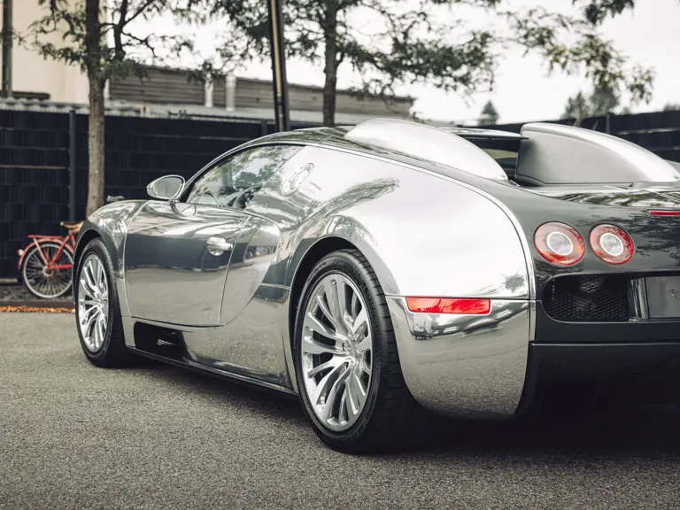 Este Bugatti Veyron no necesita pintura para acariciar los 2 millones de euros 18 Motor16 2008 bugatti veyron 16 4 pur sang 59 Motor16