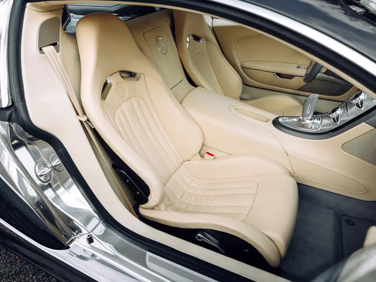 Este Bugatti Veyron no necesita pintura para acariciar los 2 millones de euros 33 Motor16 2008 bugatti veyron 16 4 pur sang 62 Motor16
