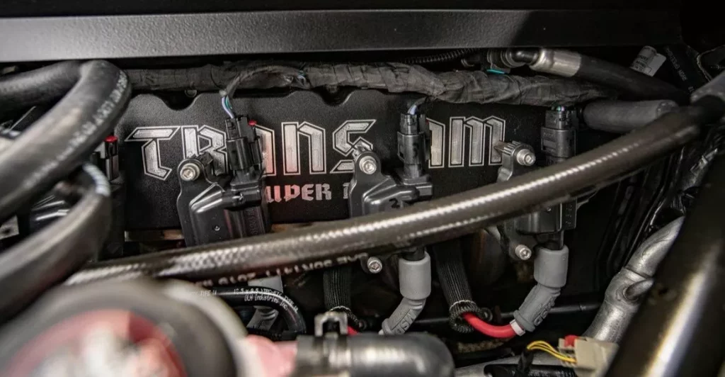 El mítico Pontiac Trans Am sigue vivo y con más potencia que un Veyron 9 Motor16 2010 Pontiac Trans Am Super Duty 6 Motor16