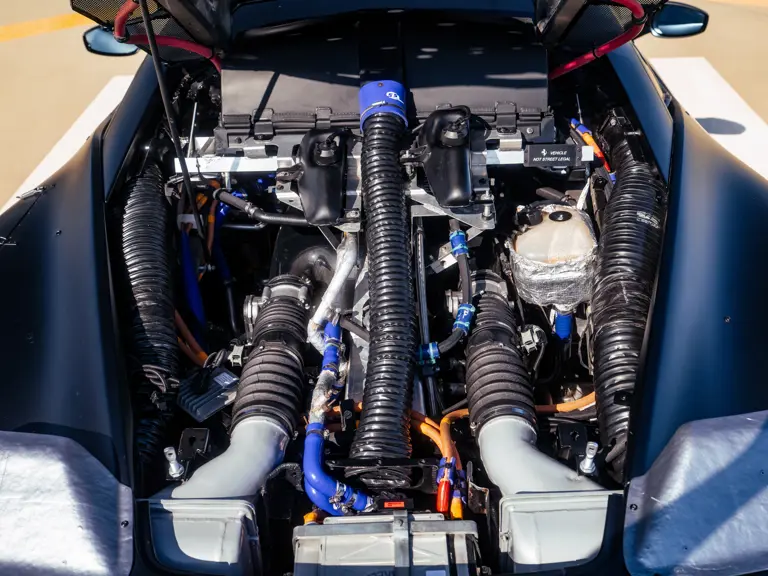 El Ferrari 458 Italia del millón de euros que es un regalo para lo que encierra 38 Motor16 2011 Ferrari 458 Italia M6 LaFerrari 10 Motor16