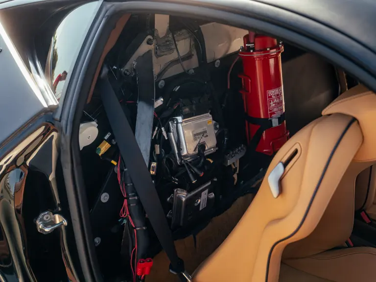 El Ferrari 458 Italia del millón de euros que es un regalo para lo que encierra 32 Motor16 2011 Ferrari 458 Italia M6 LaFerrari 14 Motor16