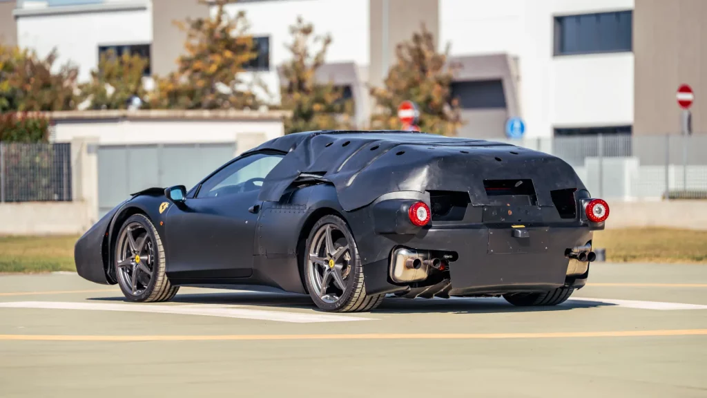 El Ferrari 458 Italia del millón de euros que es un regalo para lo que encierra 12 Motor16 2011 Ferrari 458 Italia M6 LaFerrari 2 Motor16