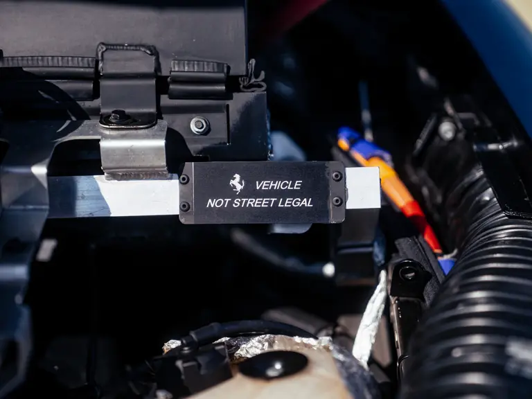 El Ferrari 458 Italia del millón de euros que es un regalo para lo que encierra 41 Motor16 2011 Ferrari 458 Italia M6 LaFerrari 22 Motor16