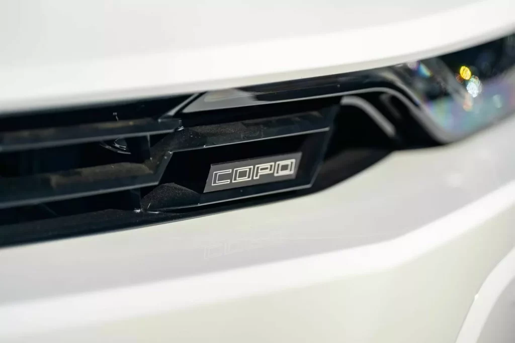 Este Chevrolet Camaro es tan potente como un Veyron, pero cuesta lo que sus neumáticos 15 Motor16 2023 Chevrolet Camaro COPO Mecum 8 Motor16