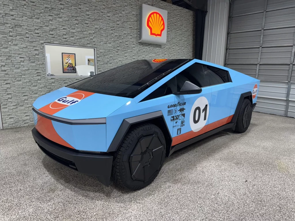 2024 Tesla Cybertruck Gulf. Imagen delantera.
