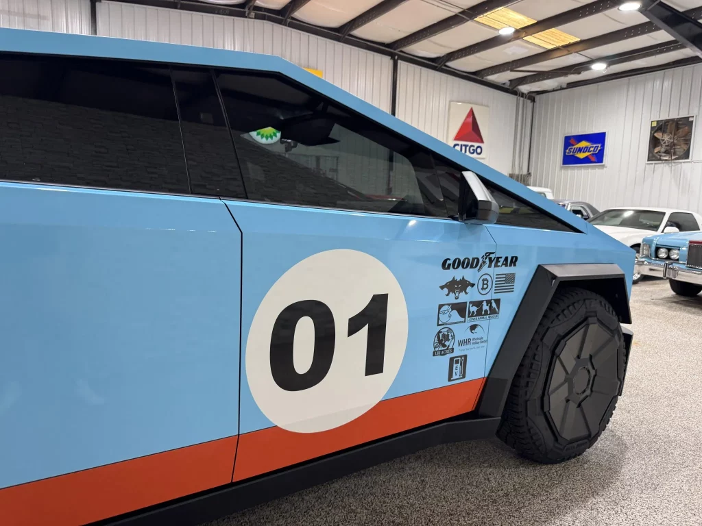 2024 tesla cybertruck cyberbeast Gulf 10 Motor16