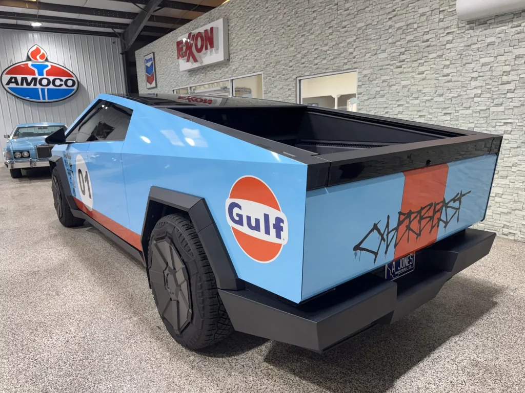 2024 tesla cybertruck cyberbeast Gulf 6 Motor16