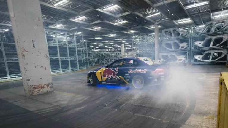 Este BMW M2 con 1.100 CV es la máquina perfecta para drift. Y lo demuestra en la planta de Múnich