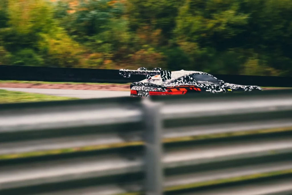 Mercedes-AMG no da por muerto al V8. Y nos lo demuestra con este GT Track Sport 10 Motor16 2025 CONCEPT AMG GT TRACK SPORT 4 Motor16