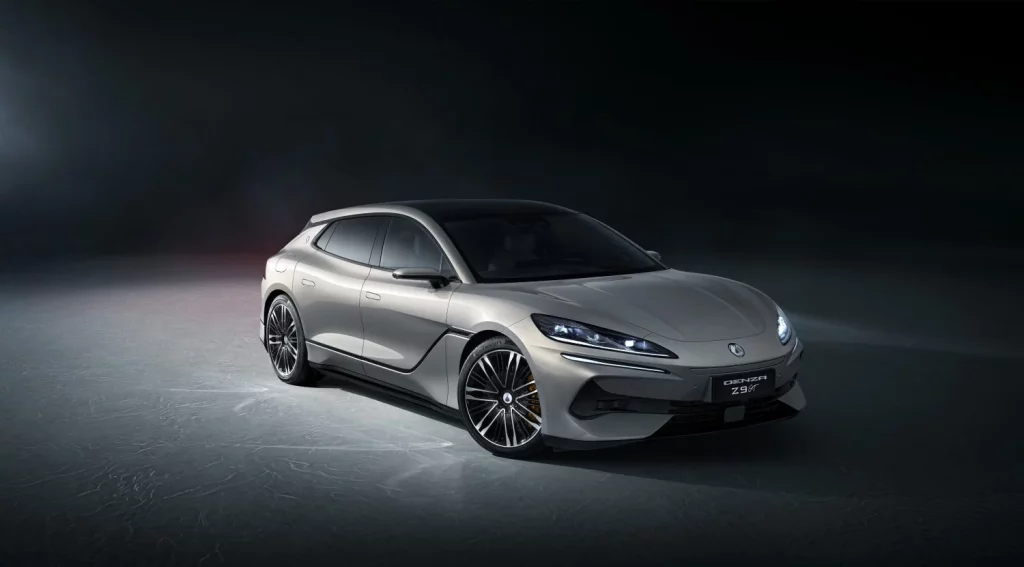 DENZA: Los secretos de la firma premium de BYD desvelados por Wolfgang Egger, su Director de Diseño 2 Motor16 2025 DENZA Z9 GT. Diseño. Imagen estudio.