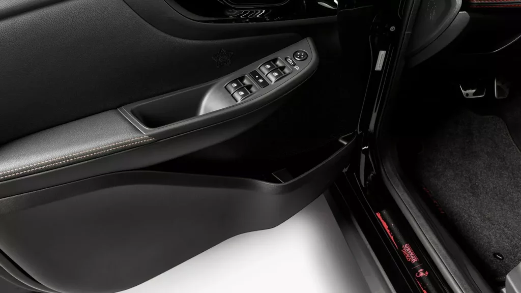 2025 Fiat Abarth Pulse Stranger Things. Imagen interior.