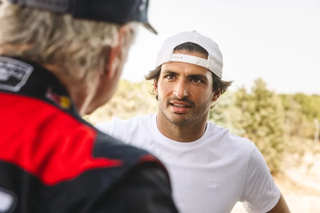 2025 GRIT CARLOS SAINZ Raptor T1 44 Motor16