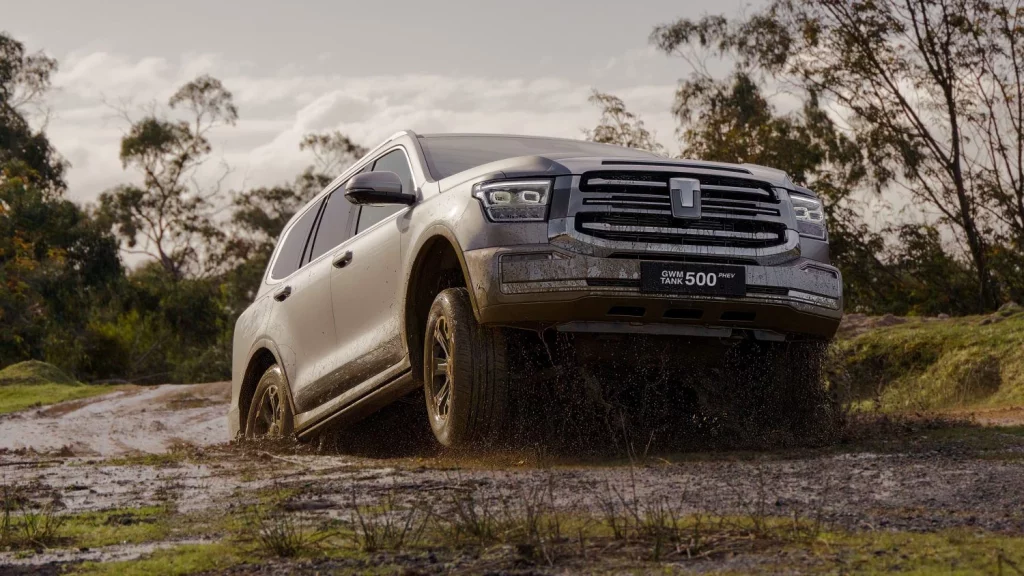 GWM Tank 500 Hi4-T: Más potente y eficiente por solo 2.300 euros extra 6 Motor16 2025 GWM TANK 500 PHEV 7 Motor16