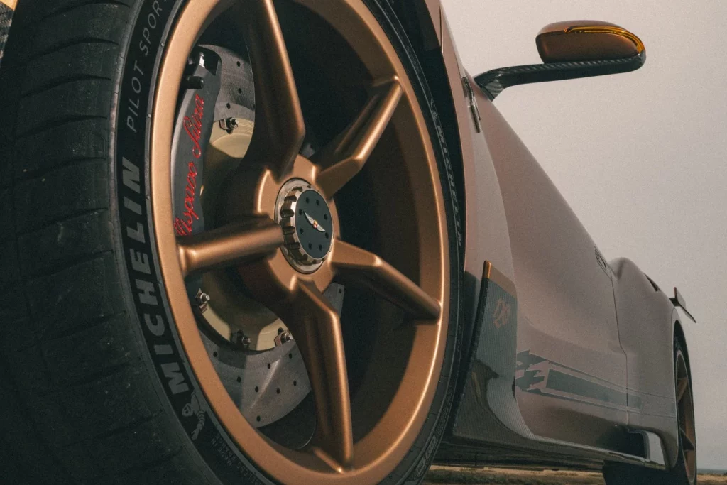 Hispano Suiza y Michelin vuelven a juntar sus caminos para calzar al Carmen Sagrera como se merece 1 Motor16 2025 Hispano Suiza Carmen Sagrera. Michelin. Imagen neumático.