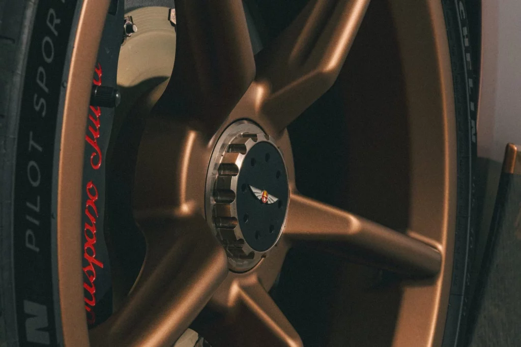 Hispano Suiza y Michelin vuelven a juntar sus caminos para calzar al Carmen Sagrera como se merece 11 Motor16 2025 Hispano Suiza Carmen Sagrera Micheliln 4 Motor16