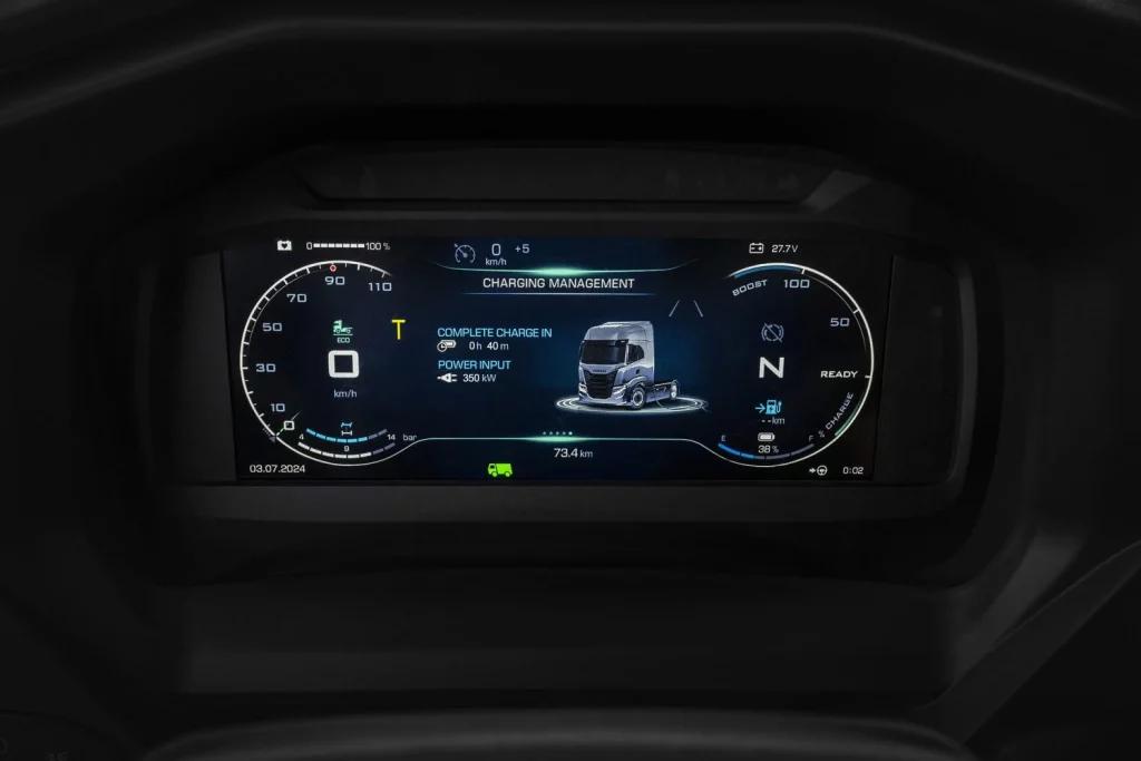 2025 IVECO S eWAY Rigido 7 Motor16