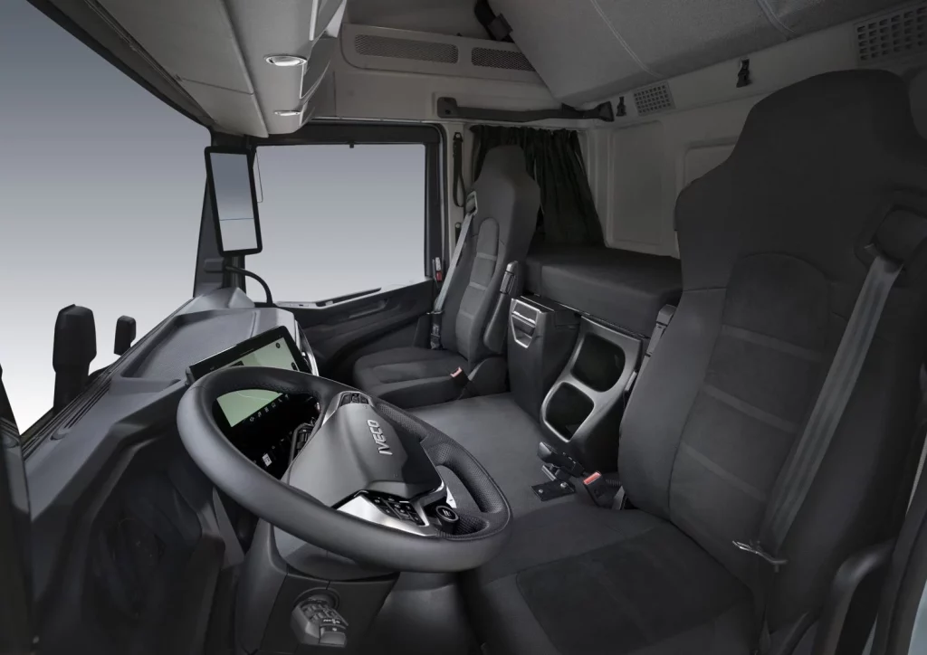 2025 IVECO S eWAY Rigido 8 Motor16