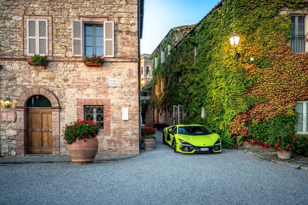 Esperienza Giro Toscana: Cuando disfrutar de tu Lamborghini pasa a un segundo plano 4 Motor16 2025 Lamborghini Giro Toscana 1 Motor16