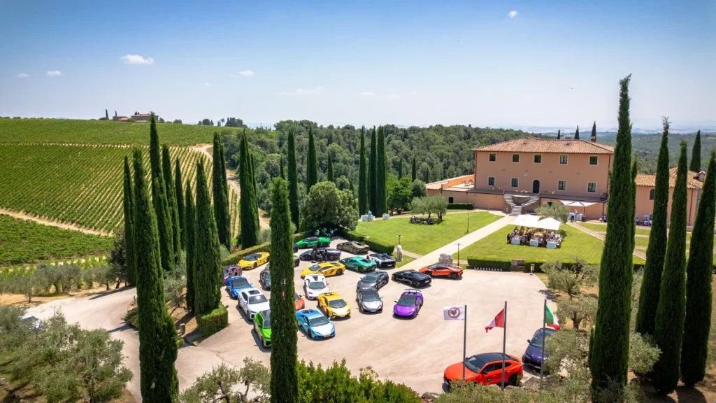 Esperienza Giro Toscana: Cuando disfrutar de tu Lamborghini pasa a un segundo plano 3 Motor16 2025 Lamborghini Giro Toscana. Imagen coches.