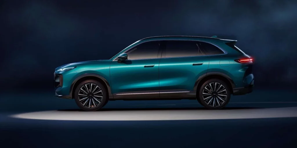Lepas L8: El SUV híbrido enchufable que pronto verás por las calles 6 Motor16 2025 Lepas L8 2 Motor16