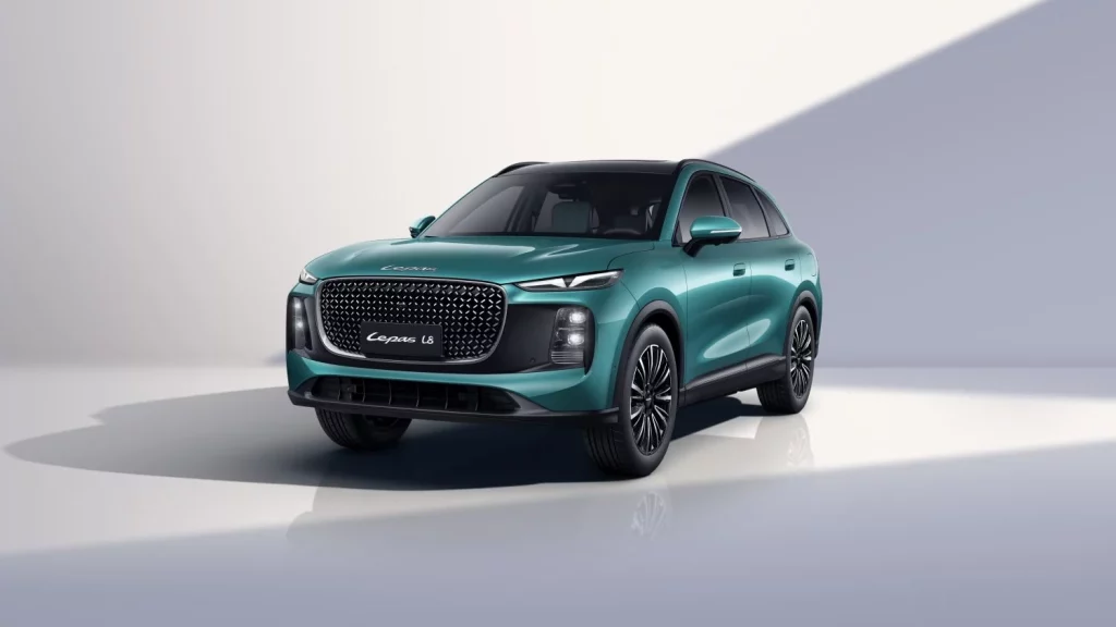 Lepas L8: El SUV híbrido enchufable que pronto verás por las calles 1 Motor16 2025 Lepas L8. Imagen delantera.