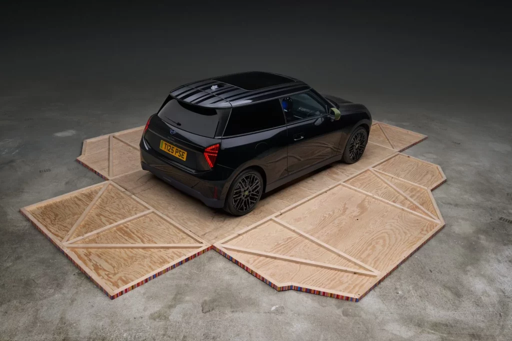 MINI Paul Smith Edition: Una edición especial con toques muy 'british' 17 Motor16 2025 MINI Paul Smith 15 Motor16