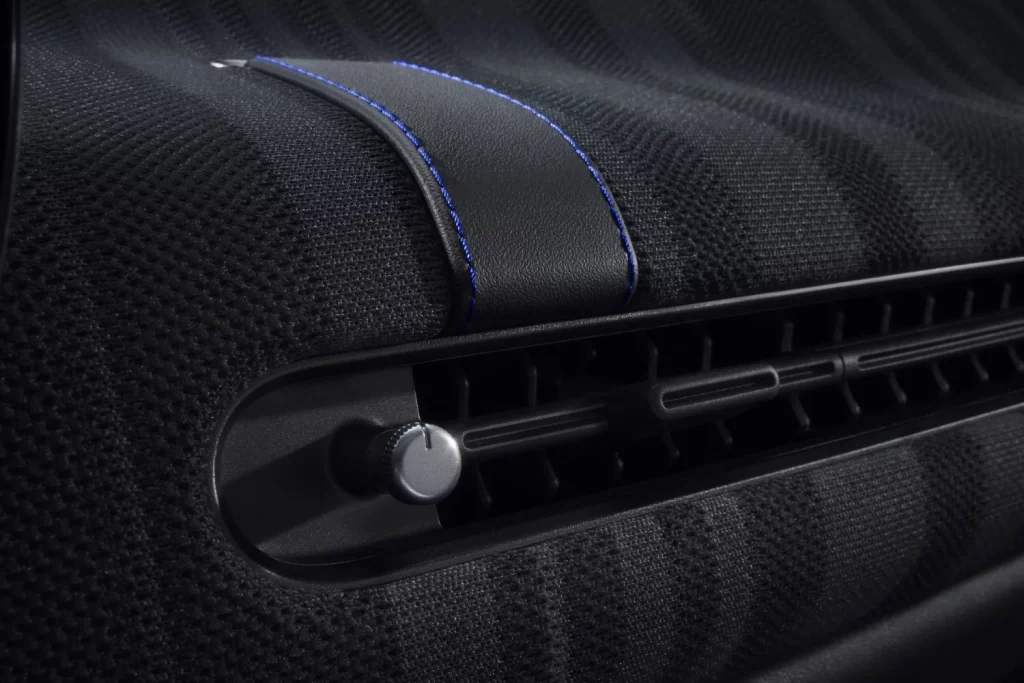 MINI Paul Smith Edition: Una edición especial con toques muy 'british' 31 Motor16 2025 MINI Paul Smith 36 Motor16